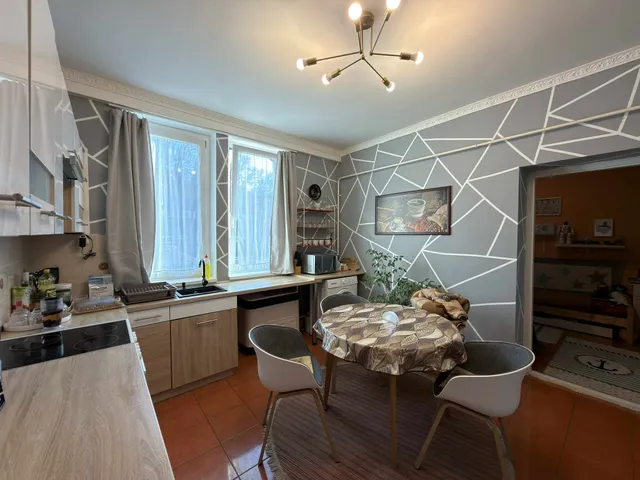 Eladó lakás Komló, Kossuth Lajos utca  63 nm