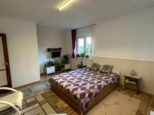 Eladó lakás Komló, Szilvás 38 nm