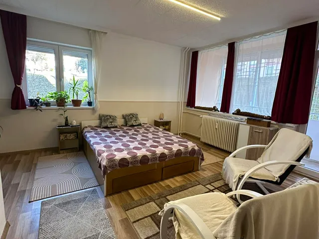 Eladó lakás Komló, Szilvás, Alkotmány utca 38 nm