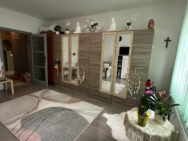 Eladó lakás Komló, Gesztenyés 57 nm