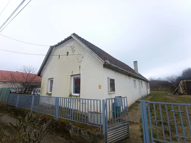 Eladó ház Kacsóta 90 nm