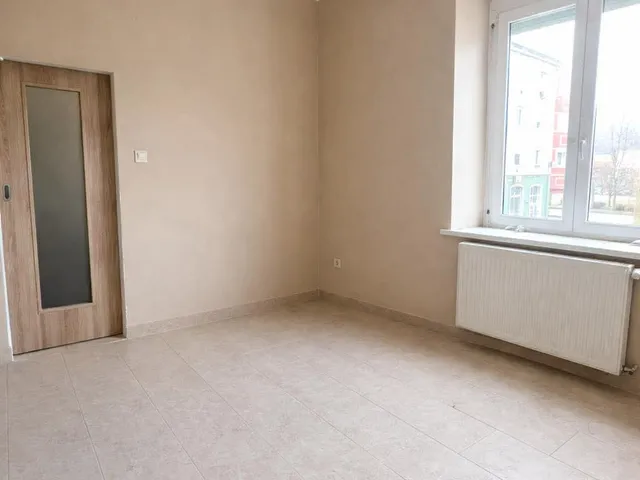 Eladó lakás Komló, Zrínyi tér 3. 91 nm