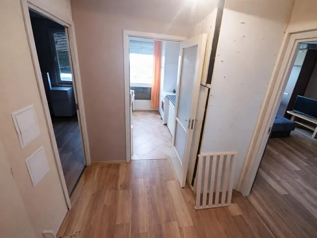 Eladó lakás Komló, Szilvás, Vértanúk utca 37 nm