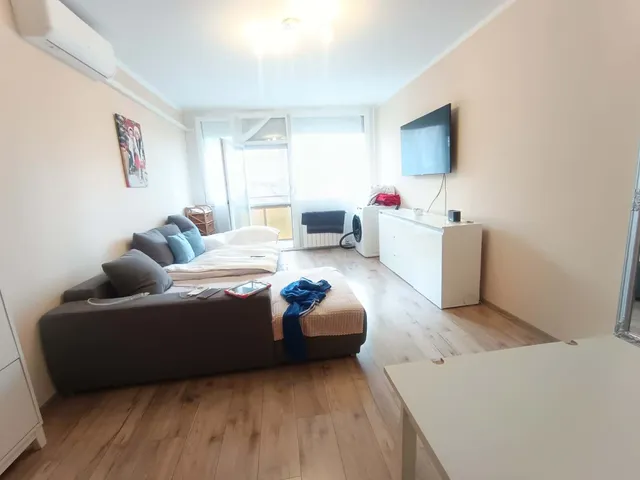 Eladó lakás Pécs, Kertváros, Szabó Ervin tér 11. 52 nm