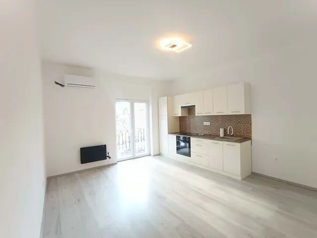 Eladó lakás Komló, Kökönyös 53 nm