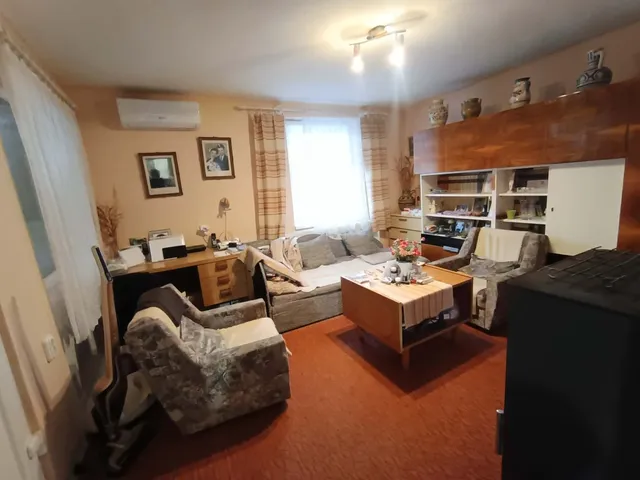 Eladó üdülő és hétvégi ház Komló, Sikonda, Sikondai út 30. 49 nm