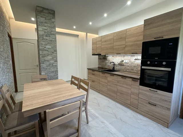 Eladó lakás Komló 34 nm