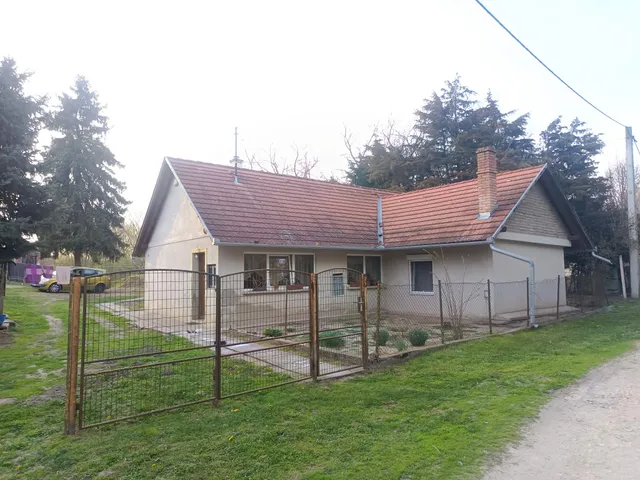 Eladó ház Siklós, Postaszállás 90 nm