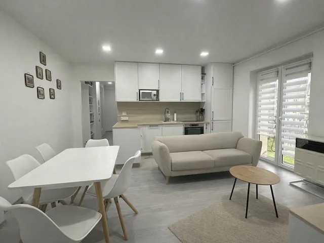 Eladó lakás Komló, Kökönyös 52 nm