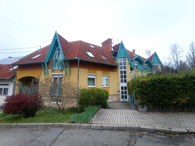 Eladó lakás Pécs, Meszes 51 nm