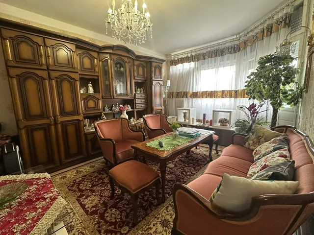 Eladó lakás Komló, Kossuth Lajos utca 70 52 nm