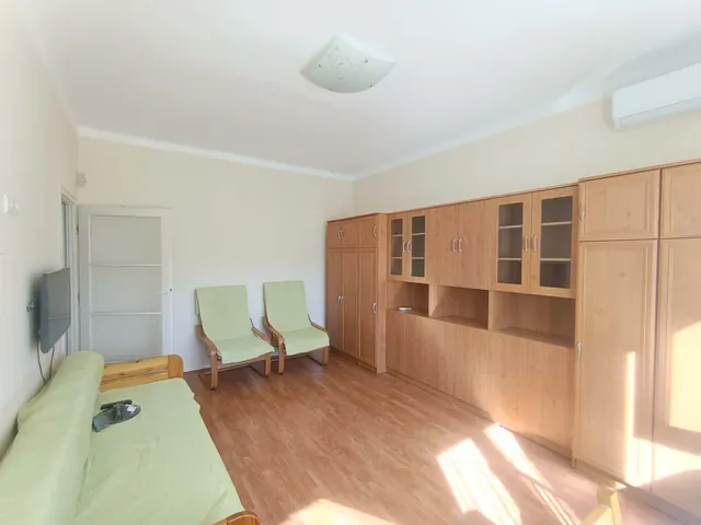 Eladó lakás Komló 27 nm