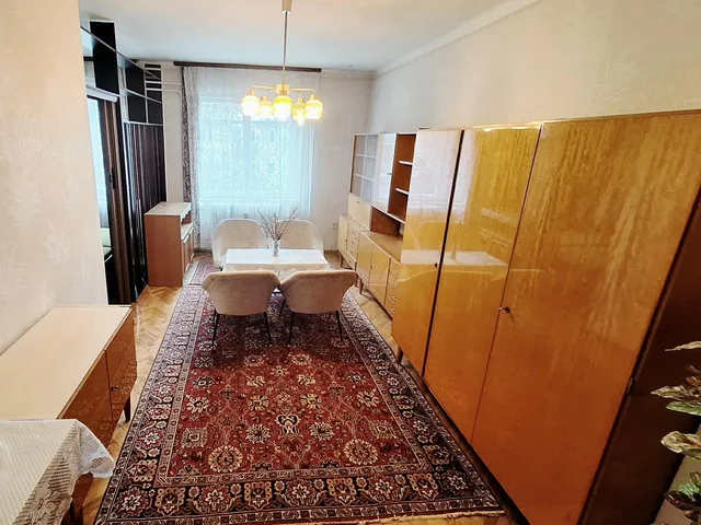 Eladó lakás Komló, Gagarin utca 60 nm