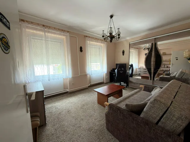 Eladó lakás Komló, Kökönyös 49 nm