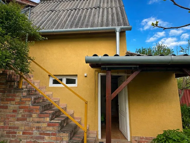 Eladó nyaraló Komló, Temető dűlő 40 nm