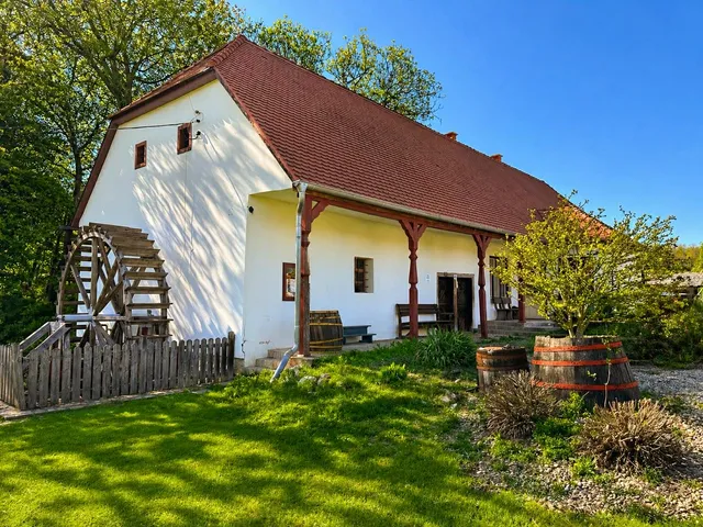 Eladó ház Vékény, Fő utca 100 nm
