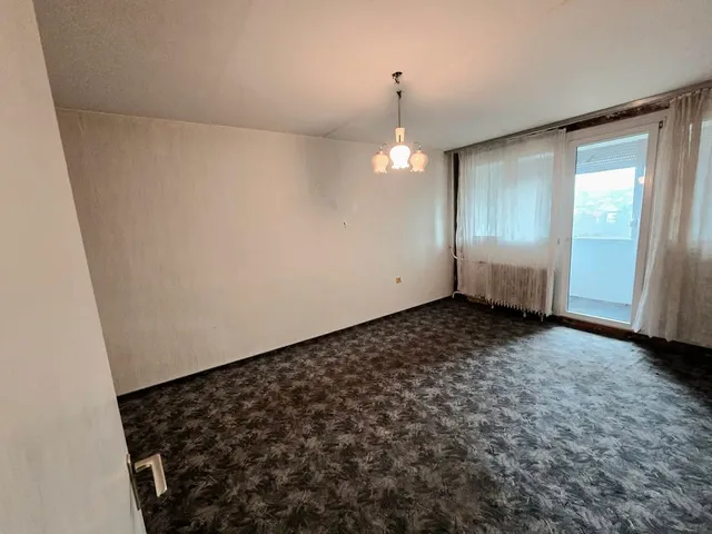 Eladó lakás Komló, Körtvélyes 69 nm