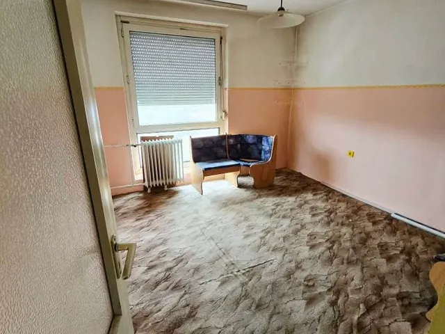 Eladó lakás Komló, Körtvélyes, Nagyszántó utca 69 nm