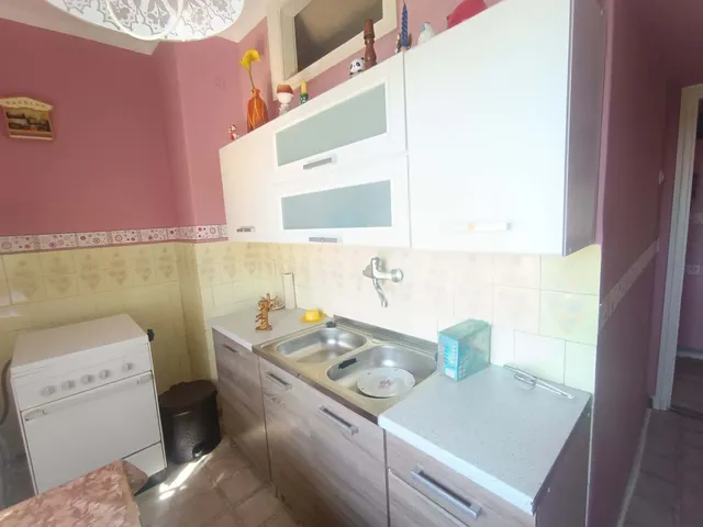 Kiadó lakás Komló, Kökönyös, Pécsi út 51. 40 nm