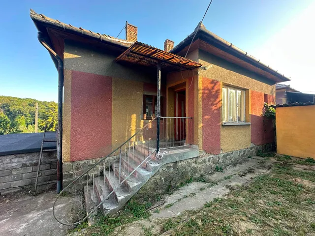 Eladó ház Komló, Dávidföld, Gárdonyi Géza utca 6. 120 nm