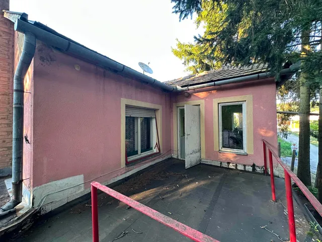 Eladó ház Komló, Gesztenyés, Rozmaring utca 20. 80 nm