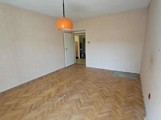 Eladó lakás Komló, Kenderföld, Írinyi János utca 54 nm