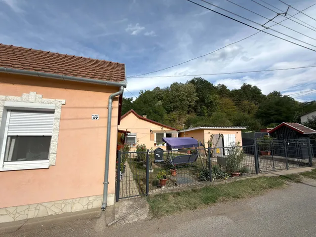 Eladó ház Komló 55 nm