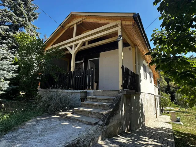 Eladó nyaraló Komló, Sikonda 65 nm