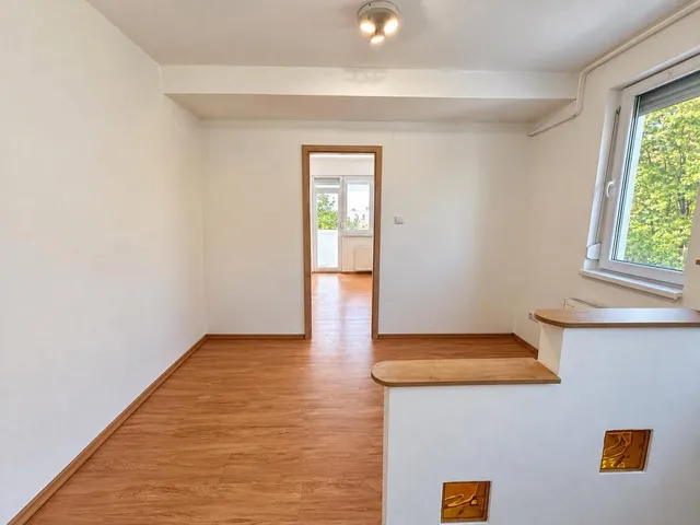Eladó lakás Komló, Gesztenyés, Hóvirág utca 54 nm