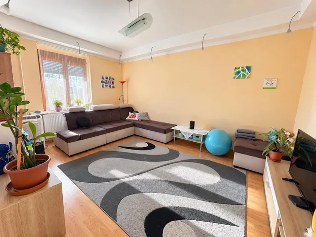 Eladó lakás Komló, Kökönyös 49 nm
