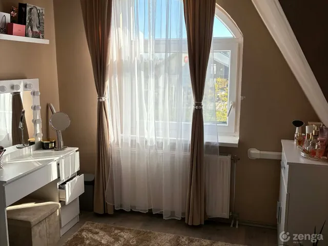 Eladó lakás Szolnok, Belváros 74 nm