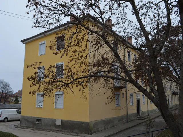 Eladó lakás Esztergom, Aranyhegy 55 nm