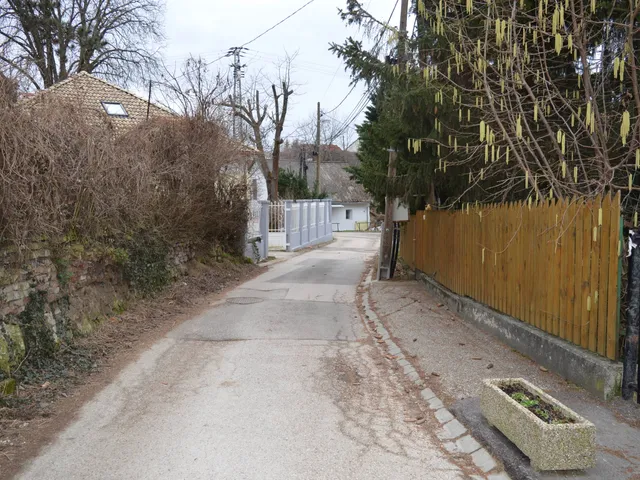 Eladó ház Esztergom, Esztergom Szent János-kúti út 115 nm