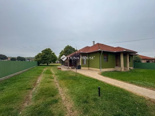 Eladó ház Hernád 99 nm