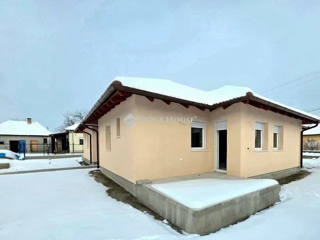 Eladó ház Bugyi 88 nm