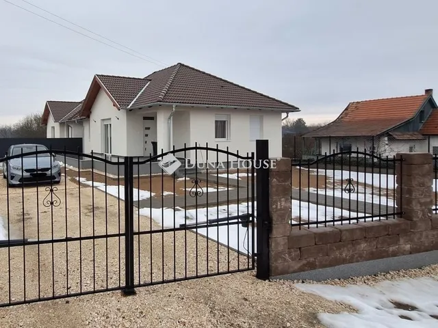 Eladó ház Vasad 89 nm