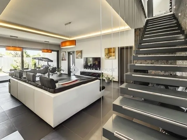 Eladó ház Dabas 270 nm