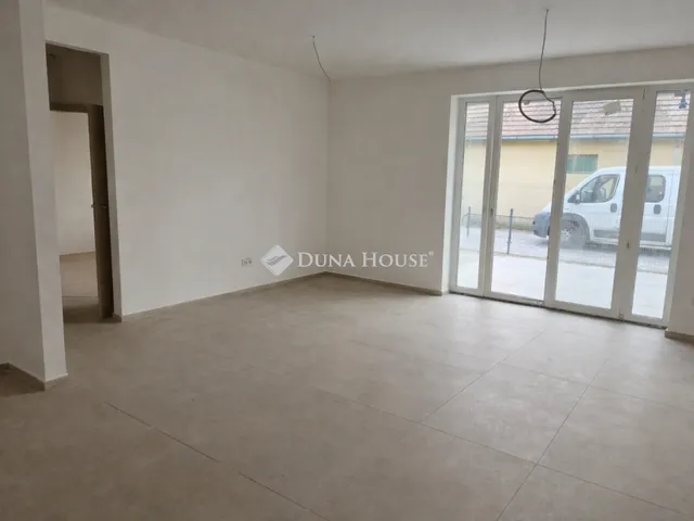 Eladó ház Üllő 95 nm