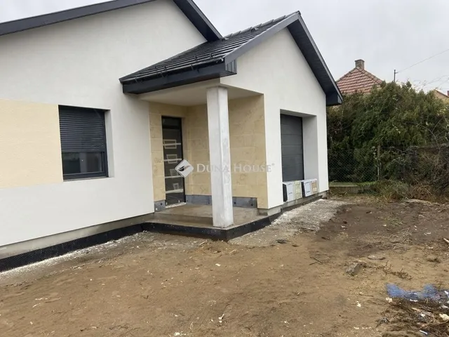 Eladó ház Dabas 96 nm