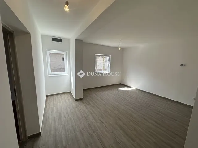 Eladó ház Cegléd 73 nm