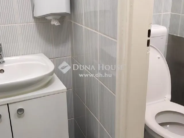 Eladó kereskedelmi és ipari ingatlan Budapest XIII. kerület, Angyalföld 162 nm