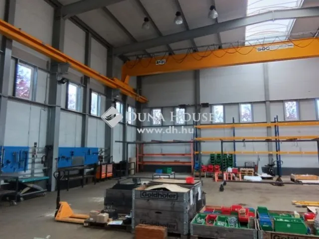 Kiadó kereskedelmi és ipari ingatlan Veresegyház 7627 nm