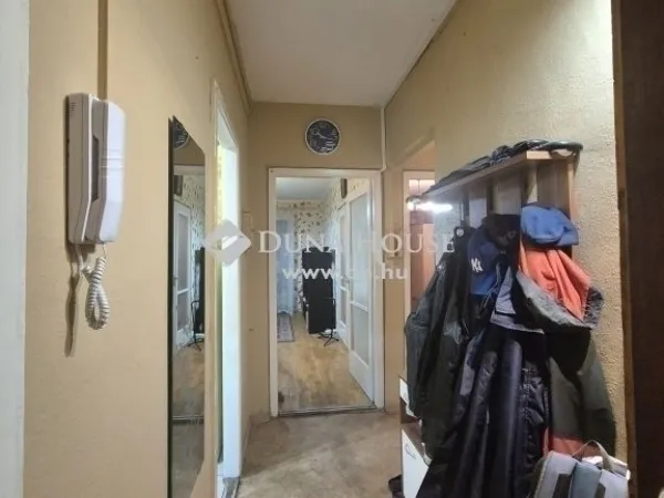 Eladó lakás Budapest III. kerület, Békásmegyer 52 nm