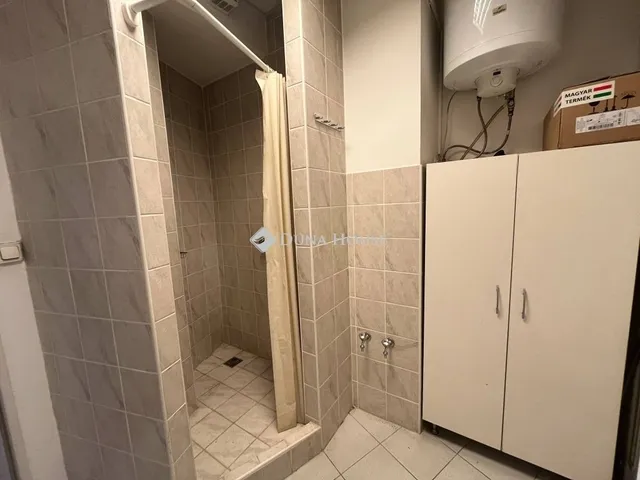 Eladó kereskedelmi és ipari ingatlan Budapest III. kerület, Óbuda 60 nm