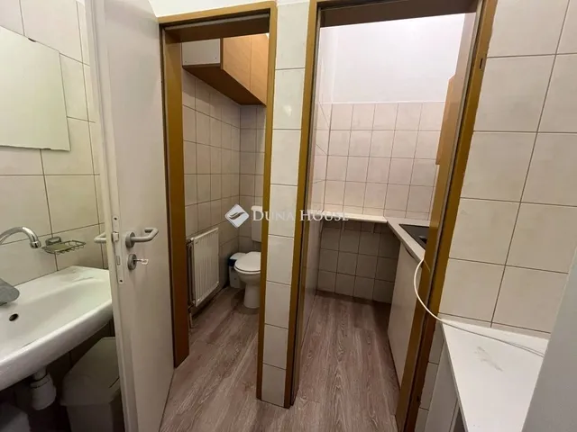 Eladó kereskedelmi és ipari ingatlan Budapest III. kerület, Óbuda 60 nm