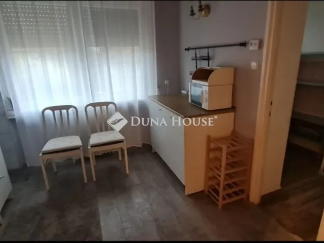 Eladó lakás Vecsés 89 nm