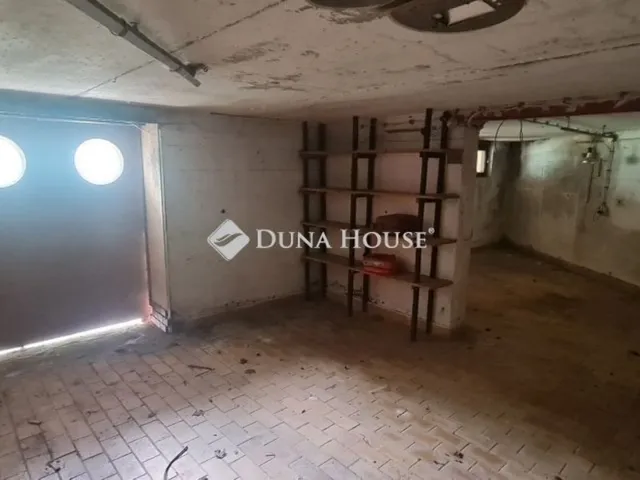 Eladó ház Budapest XII. kerület 294 nm