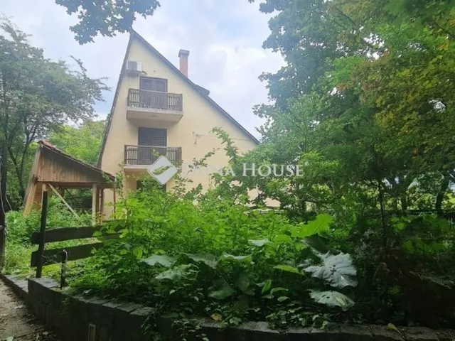 Eladó ház Budapest XII. kerület 294 nm