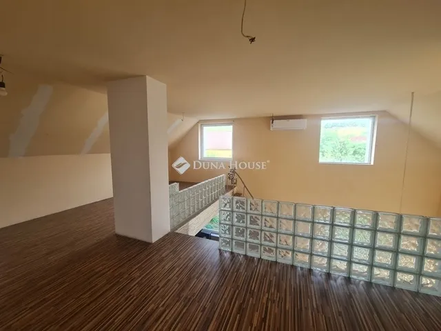 Eladó ház Kerepes 244 nm