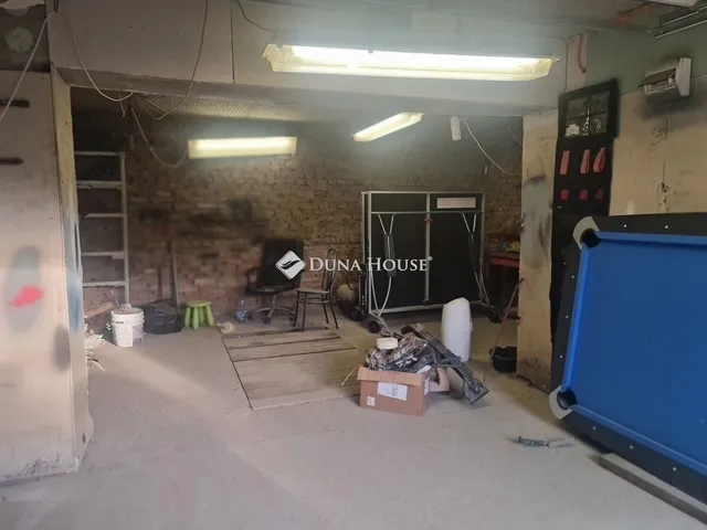 Eladó ház Kerepes 244 nm